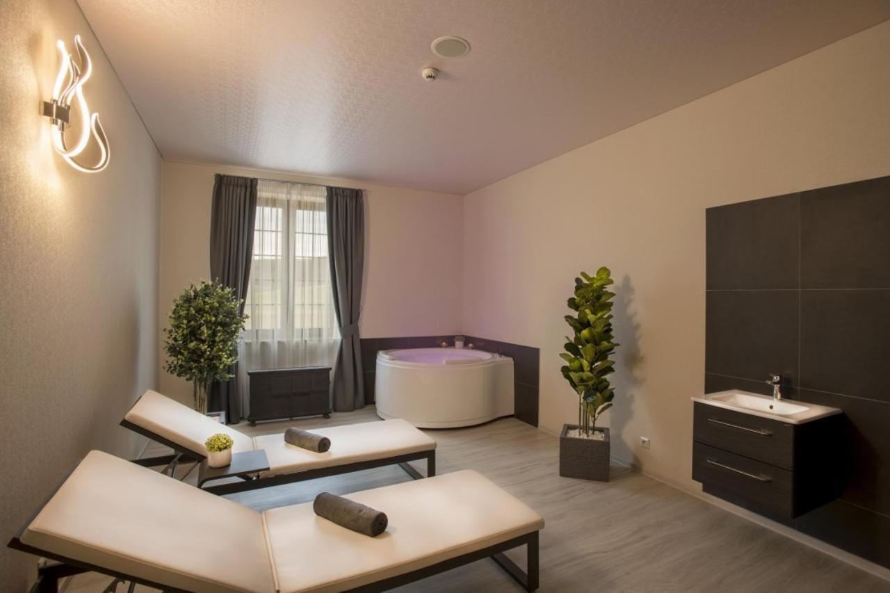 Chateau Sanov Hotel
